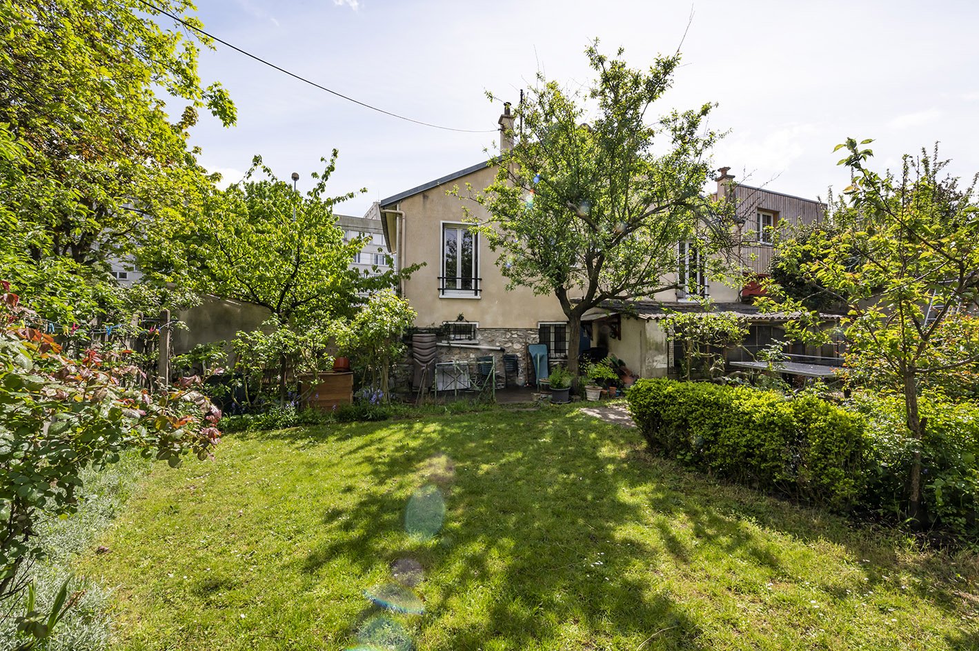 Si l'en-tête du support est défini sur image, ajoutez l'image ci-dessous.